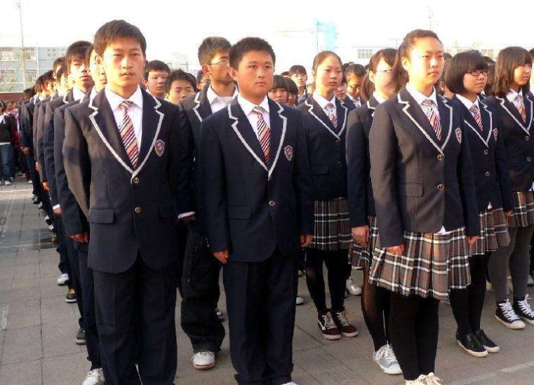 校服怎么穿才好看