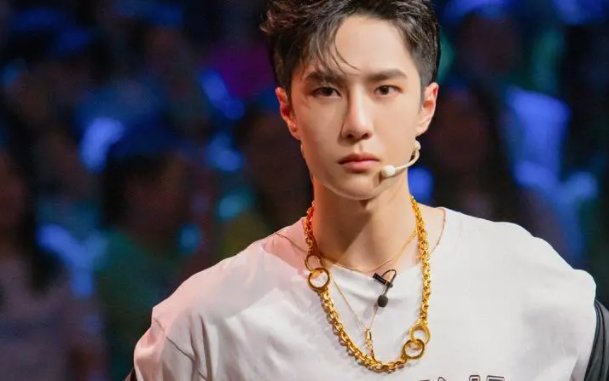 街舞5冠军是王一博组的吗