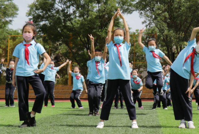 小孩三年级写评语