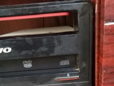 如何在电脑上播放光盘？