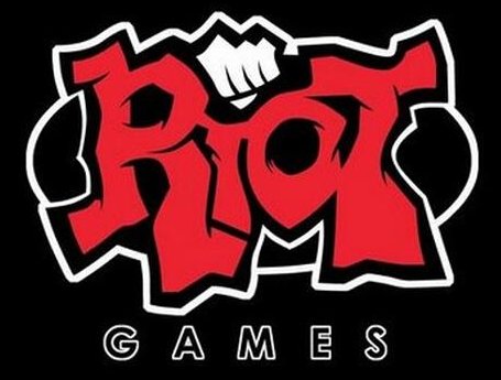 英雄联盟是腾讯出的吗？