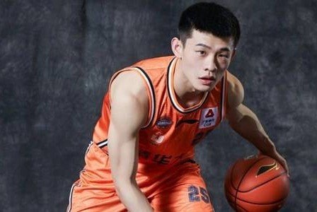 有人知道江苏同曦篮球队的阵容吗？