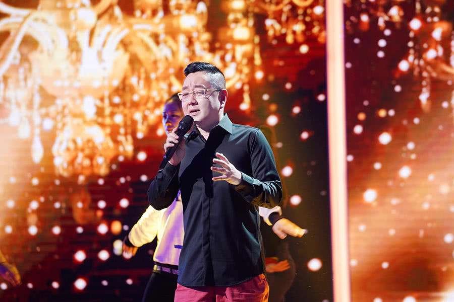 张绍刚从央视名嘴混到无人知晓，只能靠网络节目生存，他为何沦落成这样？