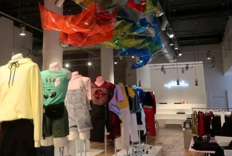 clothes store用英语怎么说