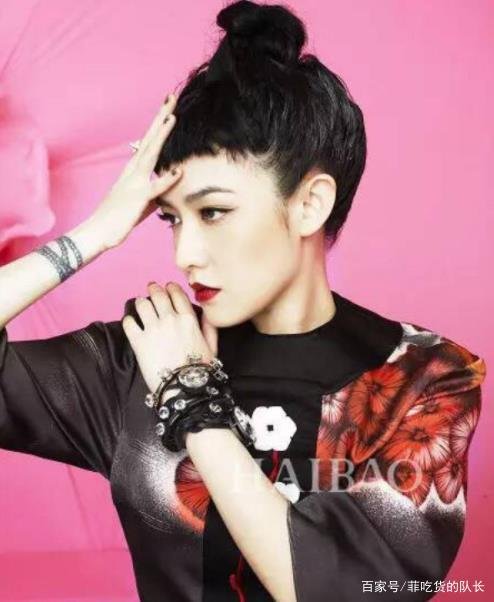 从家喻户晓到无人问津，小魔女范晓萱纹花臂，摘子宫为什么会变成这样？