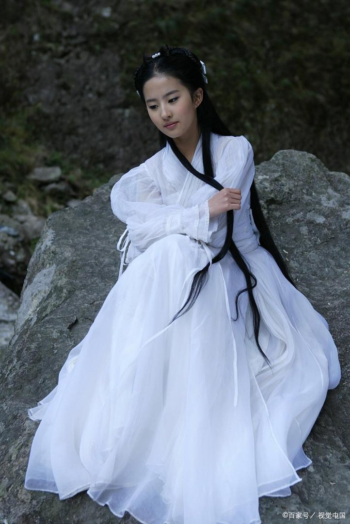 刘亦菲的家庭背景