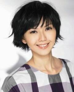 歌词第一句爱是愚蠢的