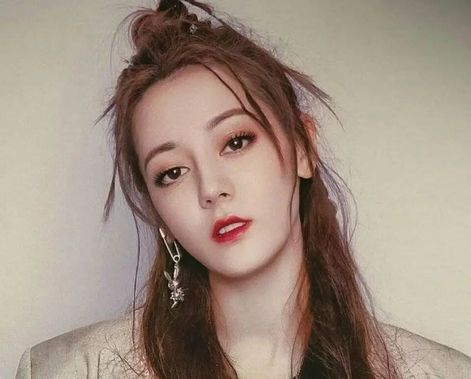 当女星扮上“雷鬼头”，热巴脱俗，欧阳娜娜震撼，邓紫棋却让人意外，为何？