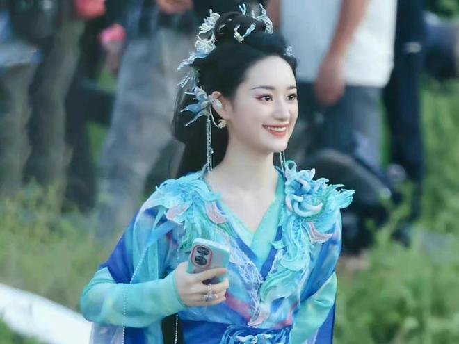 郭晓婷、魏哲鸣《狐妖小红娘》结婚路透照来了，二人在剧中cp感如何？