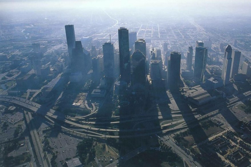 美国德克萨斯的休斯敦的邮编是多少？