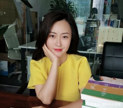 潘长江女儿潘阳30岁嫁给石磊成总裁夫人,如今过得怎么样?