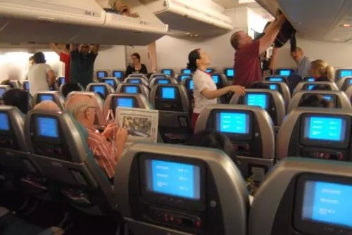 飞机h是什么座位位置？