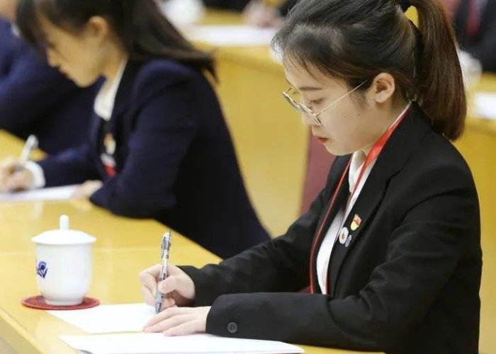 全国学联成立与什么有关？