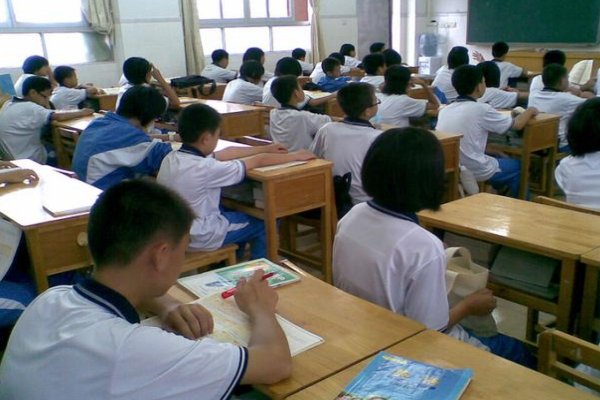 春花桃李又开花是什么生肖