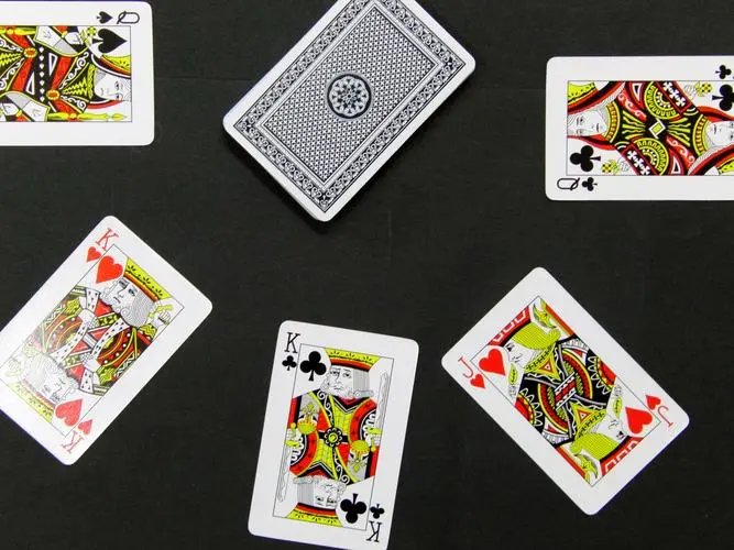 小姐牌游戏规则是什么？