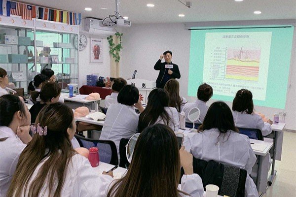 私密培训学校哪家好