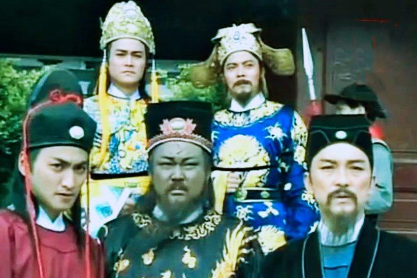 《包青天》之真假包公最后八王是怎么辨别出真假包公的