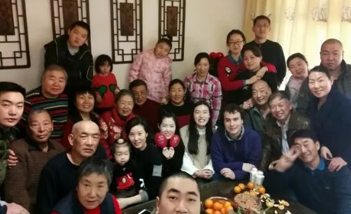 眉下添眉的意思