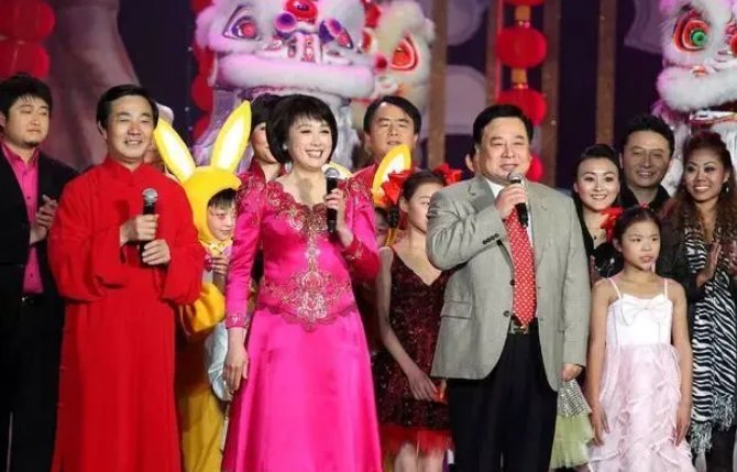 当年大火的《曲苑杂坛》，为什么会突然停播？