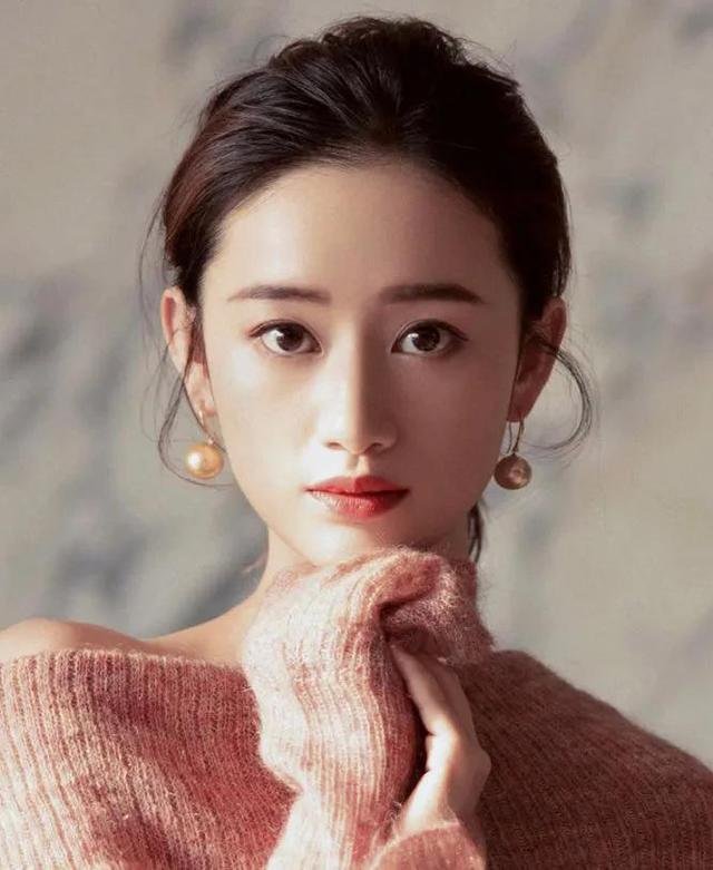 郭晓婷、魏哲鸣《狐妖小红娘》结婚路透照来了，二人在剧中cp感如何？