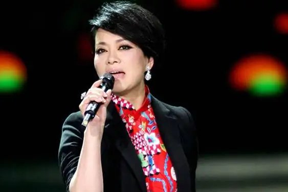 兴旺谁认定歌,胜衰期无平凡,一念风雨三是哪首歌的歌词