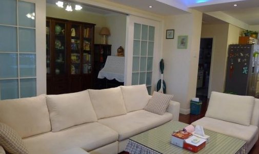 户庭无杂尘的下一句