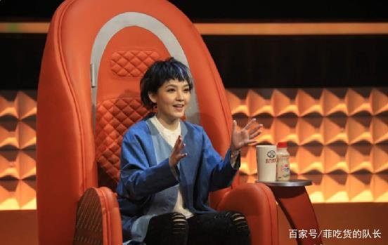 从家喻户晓到无人问津，小魔女范晓萱纹花臂，摘子宫为什么会变成这样？