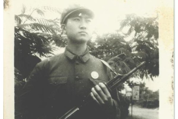 上个世纪八十年代中期湖北省长是谁？