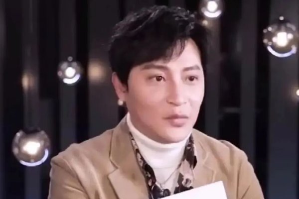 对于“什么是炮姐”一事,陈志朋是怎么解释的?