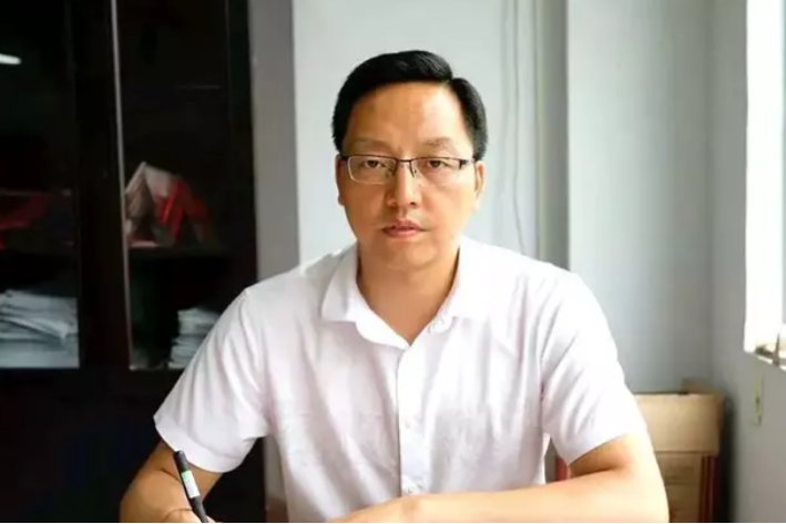 光山二高优秀教师排名