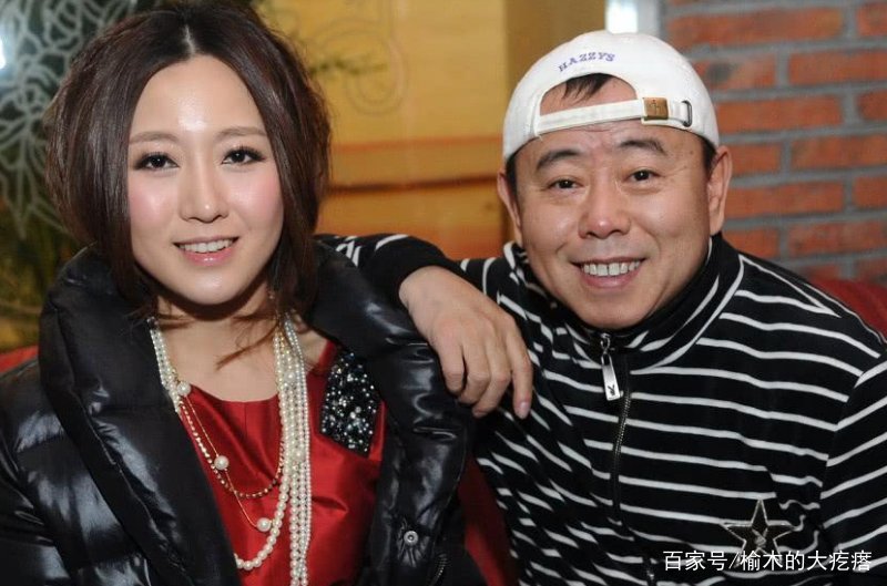 潘长江女儿潘阳30岁嫁给石磊成总裁夫人,如今过得怎么样?