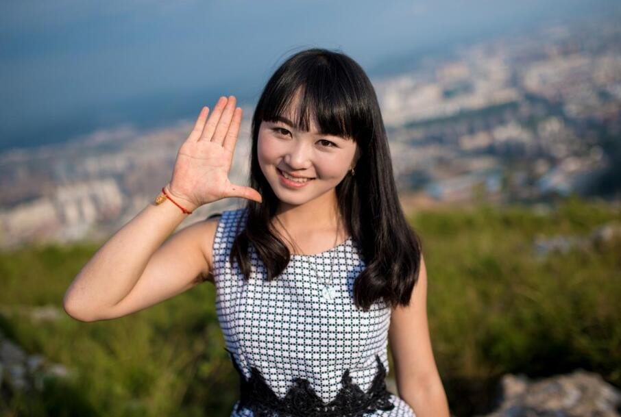 貌美女子深夜遭3男子尾随，她的哪些自救堪称经典？