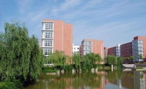 金华八中和汤中哪个好