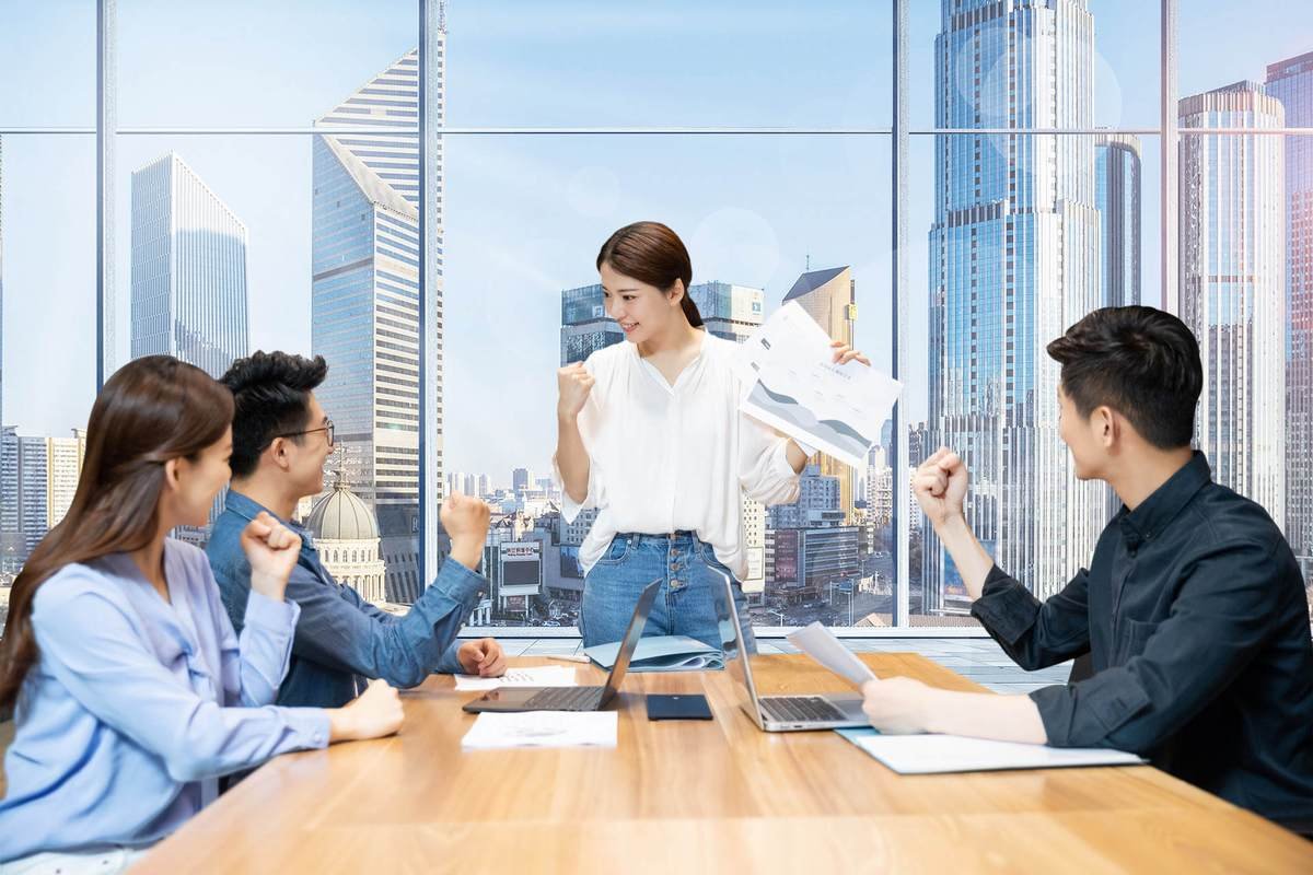 公司领导要求所有女员工上班的时候都要穿高跟鞋和丝袜，该不该拒绝呢？