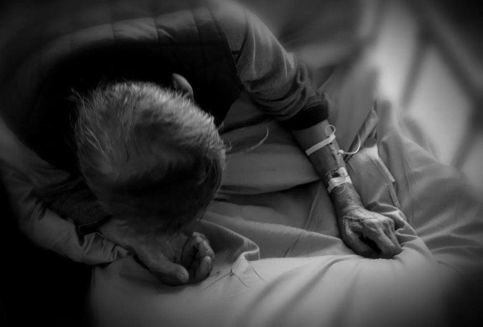 病魔缠身的意思