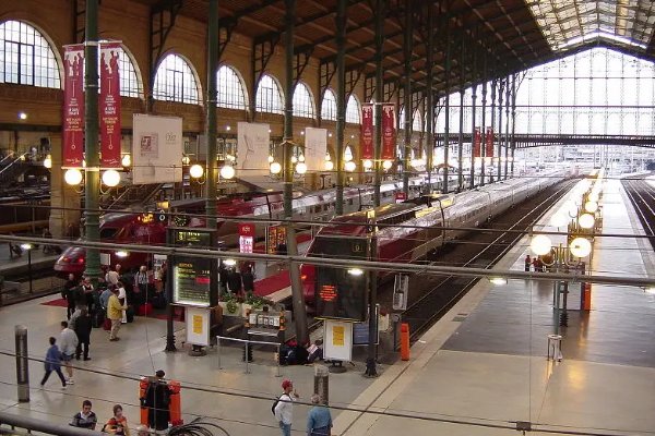 月台是什么意思