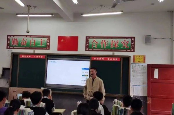 叱咤的拼音怎么读