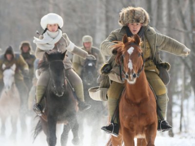 宝塔镇河妖 的上一句是什么？