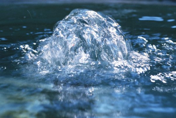 三个泉叠起来是什么字怎么读