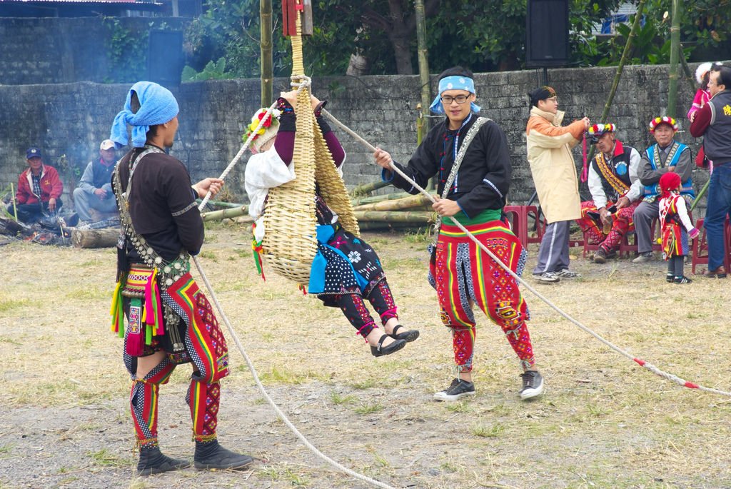 卑南族的民俗习惯