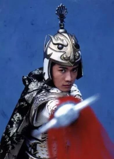 你觉得罗成和雄阔海谁厉害？