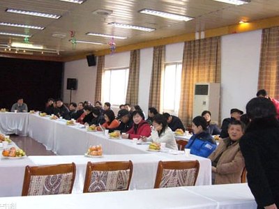 上游是客户还是供应商？