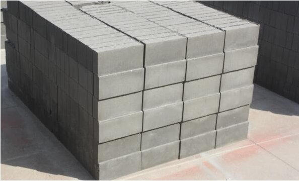 加气混凝土砌块强度等级是多少？