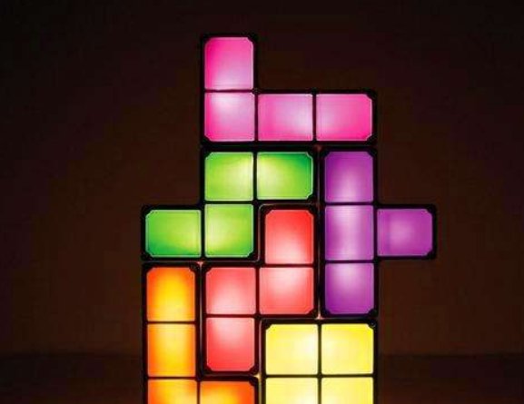 俄罗斯方块的名字由来仅仅因为游戏来自俄罗斯吗？