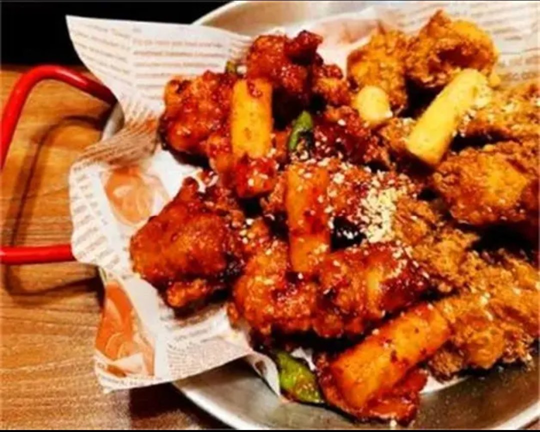 韩国炸鸡涨价一只卖到百元，导致韩国炸鸡价格暴涨的原因是什么？