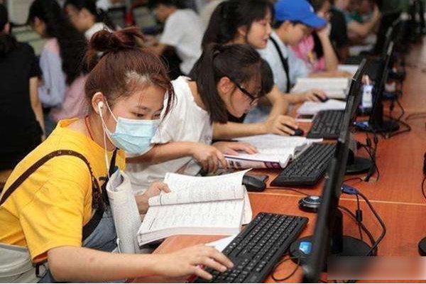 江苏高考本一本二分数线