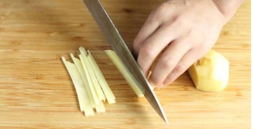 酸辣土豆丝是哪里的菜