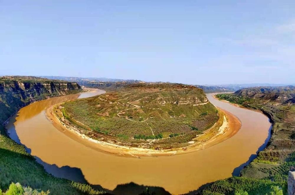 保护母亲河的公益广告