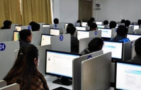 南宁一男子科目一考了34次，科一真的有这么难考吗？