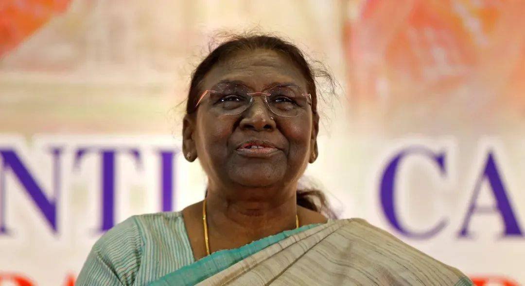 莫尔穆成印度第二位女总统，印度第二位女总统有何来历？